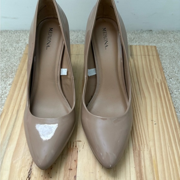 Merona Women's Beige Patent Leather Stiletto Heels Pointed Toe Pumps Size 8 - Picture 3 of 6